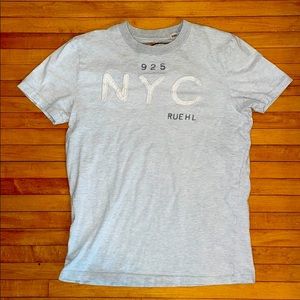 Ruehl Men’s T Shirt - Small